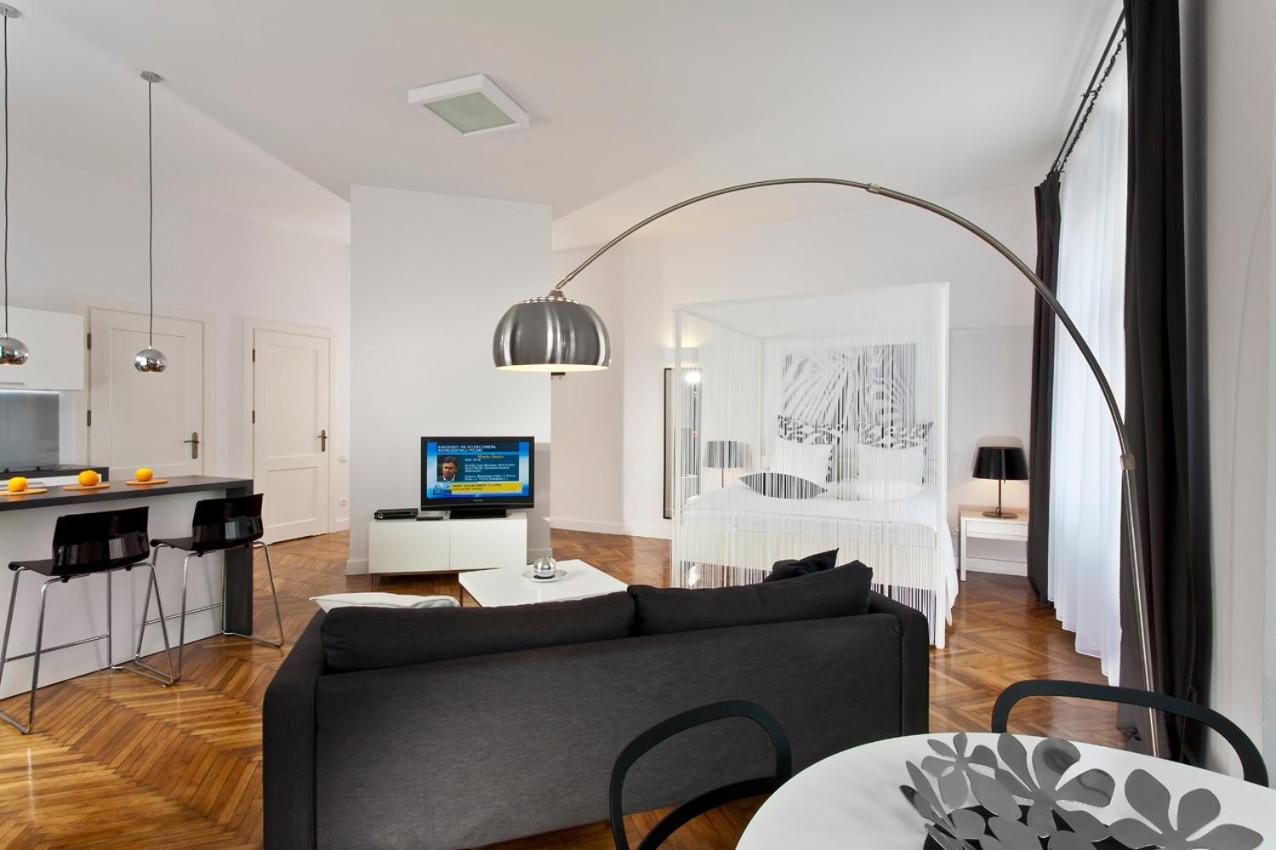 Apartamenty Pomaranczarnia بوزنان المظهر الخارجي الصورة
